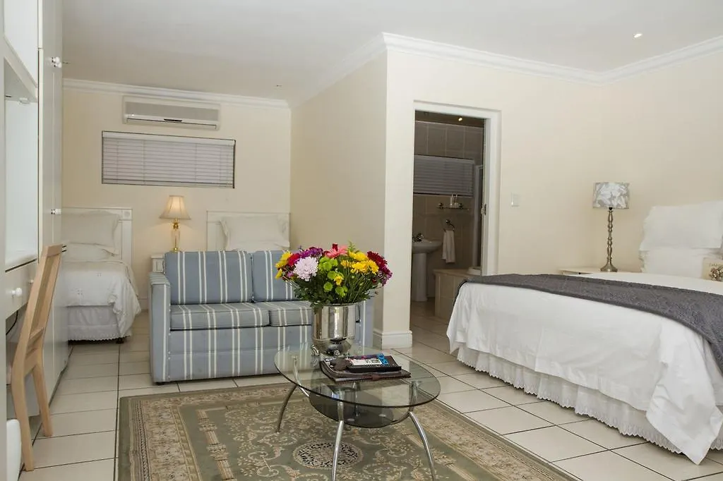 Guest house Gordon'S Beach Lodge Gordons Bay