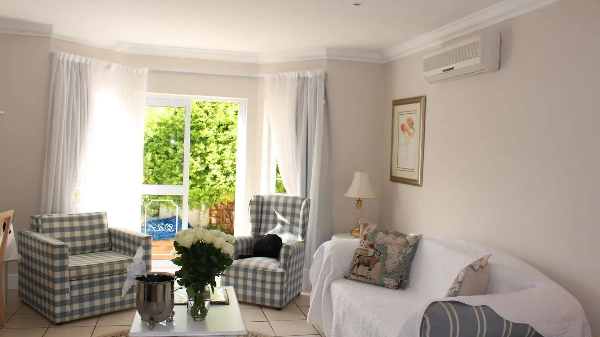Gordon'S Beach Lodge Gordons Bay